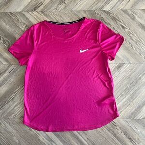 Nike Women's Fuchsia Short Sleeve Tee